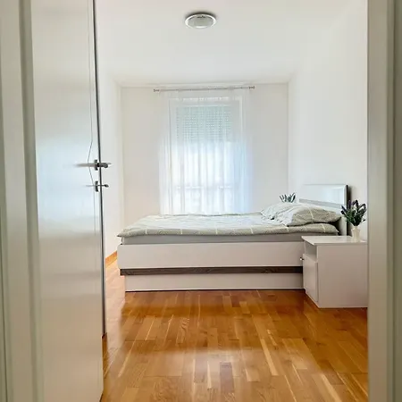 Apartman Sleep&Joy Tuzla Exterior photo